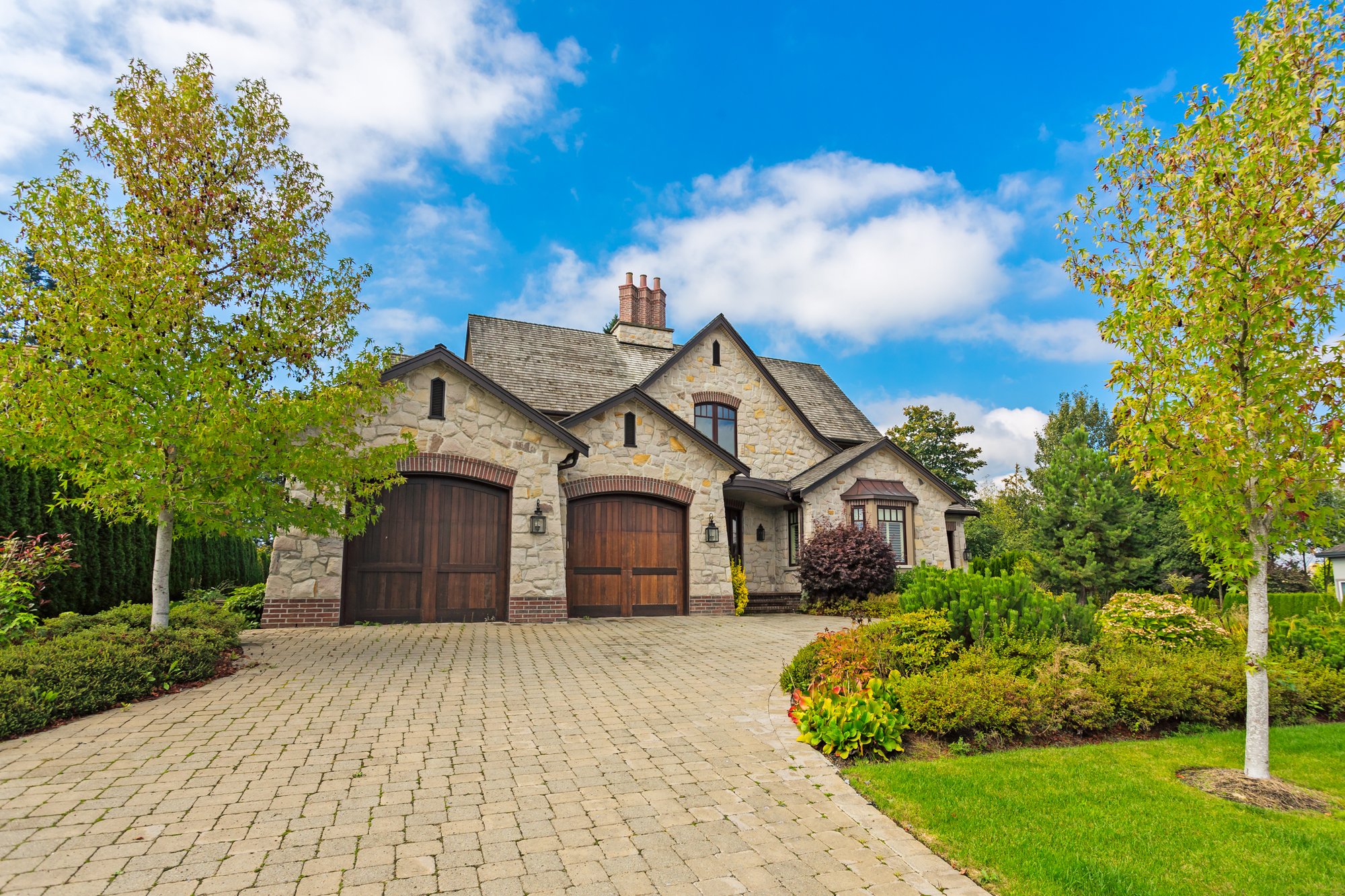 real estate auctions